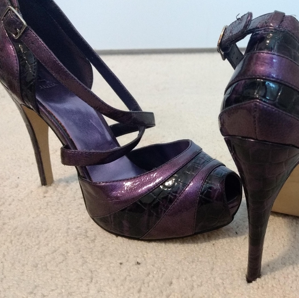 Strappy peep toe high heel platform sandals